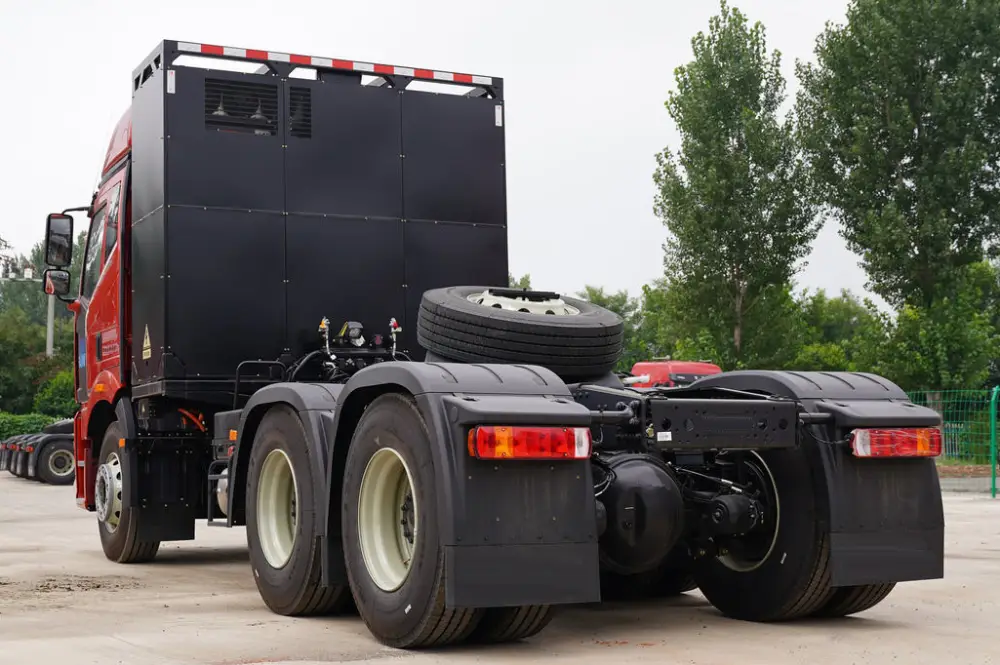 Rear-Mounted Electric Heavy Truck Battery Layouts