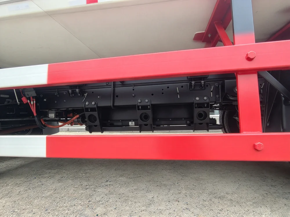 EV traction battery packs installed on Jenwyn Tech 4.5-ton electric refrigerated truck