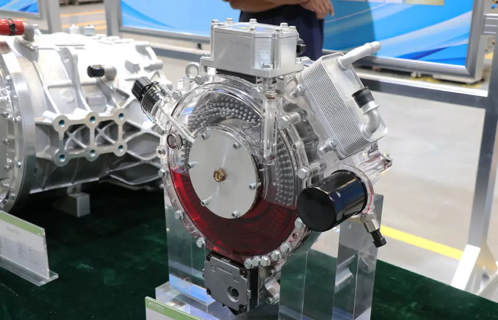 oil-cooling electric motor